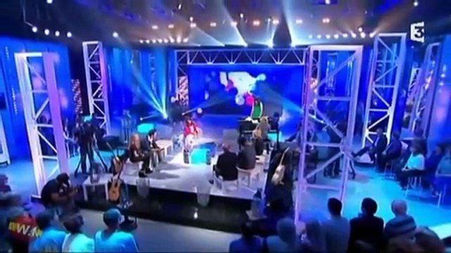 Christophe et Nolwenn Leroy chantent Les mots bleus en live sur France 3