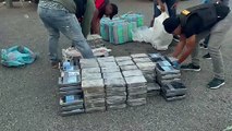 Autoridades apresan tres y ocupan 344 paquetes presumible cocaína