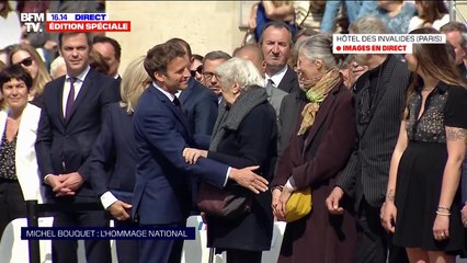 Download Video: Juliette Carré réconfortée par Emmanuel Macron lors de l'hommage national à son défunt mari Michel Bouquet aux Invalides