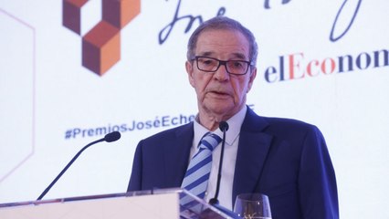 César Alierta recibe el premio José Echegaray: "El futuro de la humanidad pasa por la digitalización"