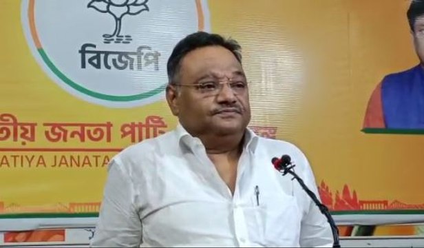 অর্জুন সিং বিজেপি হয়ে কীভাবে কেন্দ্রের বিরুদ্ধে বলছেন: শমীক ভট্টাচার্য |Oneindia Bengali