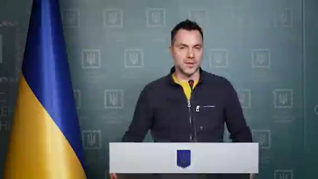 Подъехал новый брифинг Арестовича по ситуации на фронтах.