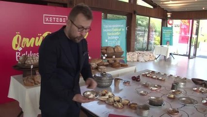 Gezi ve lezzet tutkunlarına Ömür Akkor'un kaleminden "Balıkesir Gastronomi Atlası"- Balıkesir'in kendine özgü ve zengin mutfak kültürünün anlatıldığı...