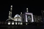 Kazakistan'da iki yıl aradan sonra Kadir Gecesi camilerde idrak edildi