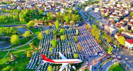 Kadir Gecesi'nde 5 bin masa kuruldu, 20 bin kişi iftar yaptı