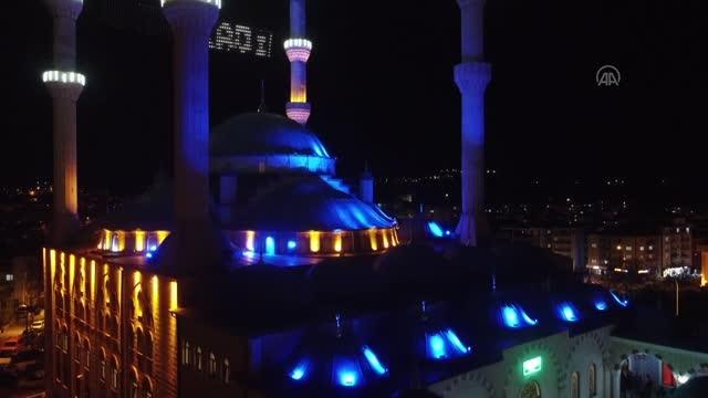 Kadir Gecesi idrak ediliyor