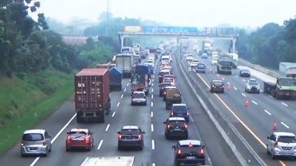 Antisipasi Kepadatan Arus Mudik, Polri Berlakukan Contraflow di KM 47 Tol Japek