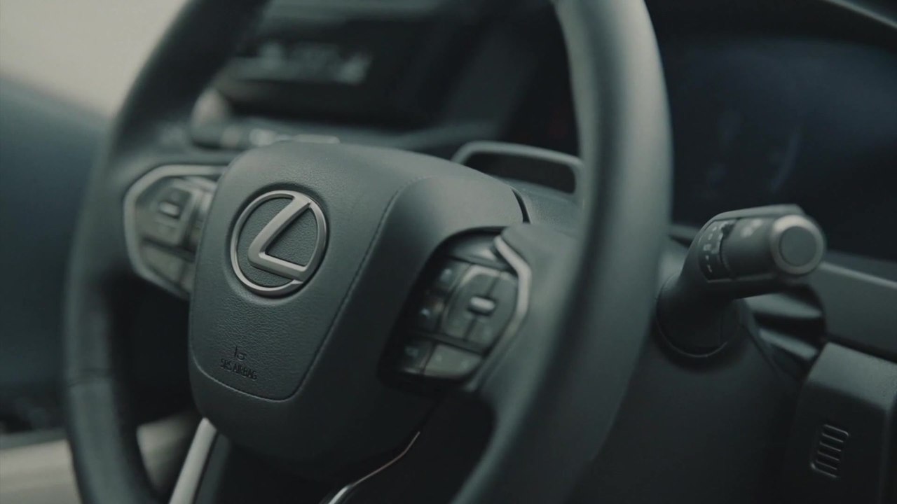 Der neue Lexus RZ 450e - Multimedia-System