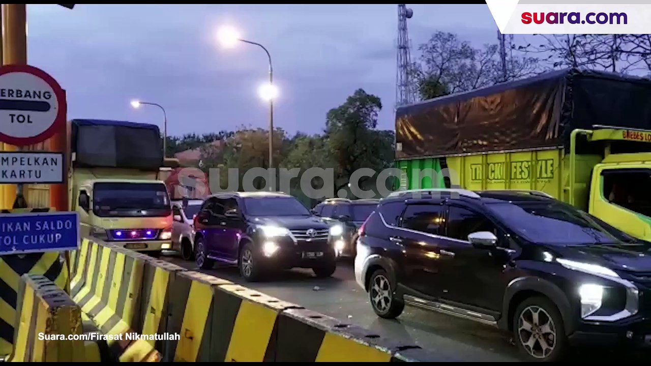 Pelabuhan Merak Padat, Mengular ke Tol Tangerang-Merak Macet hingga 5 Kilometer