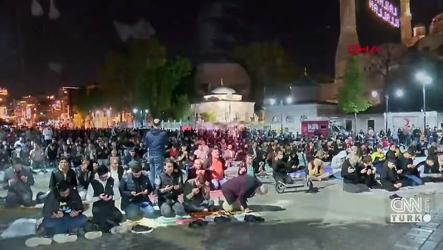 Kadir Gecesi tüm yurtta dualarla idrak edildi