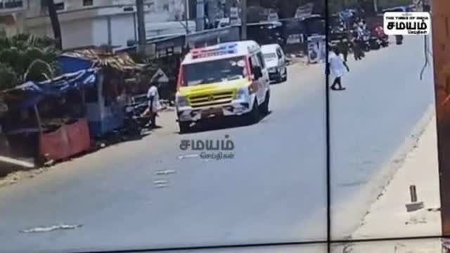 ஆம்புலன்ஸ்கள் நேருக்கு நேர் மோதல்; பதைபதைக்கும் சிசிடிவி காட்சிகள்..!