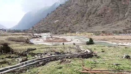 Beautifull valley on the Way from Lachen to Gurudongmar lake
