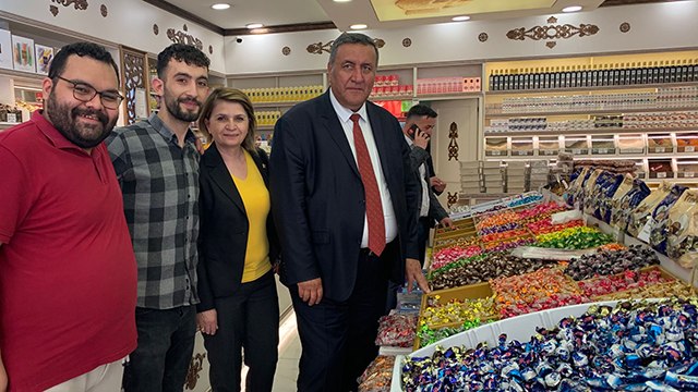 Bayram şekerinin de tadı kaçtı vatandaş ya almıyor ya da biraz alıyor