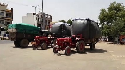 चारा महंगा होने से पशुओं को बेचने पर मजबूर किसान