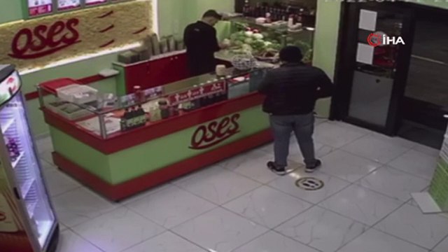 Müşteri gibi sipariş verdi, çiğköfteciyi kurşunladı; o anlar kamerada