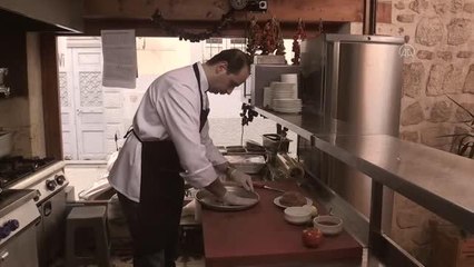 Hatay'ın taş fırından çıkan lezzeti: Tepsi kebabı