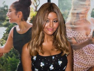 Emmanuel Macron réélu : le cadeau inattendu de Zahia Dehar en Marianne ultra-sexy !