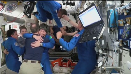 Crew Dragon доставил астронавтов на МКС