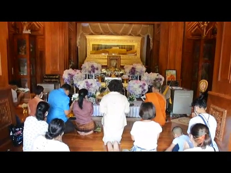 ศรีสะเกษ ศิษย์หลวงปู่สรวงวัดไพรพัฒนามอบเงิน 100,000 บาท ซื้อคอมพิวเตอร์ มอบให้วิทยาลัยเทคโนโลยีหลวงปู่สรวง