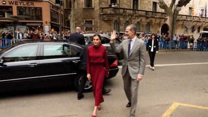 La Reina Letizia enamora con el vestido en su regreso a Mallorca