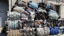 Napoli, sequestrate 1300 tonnellate di abiti usati destinati al riciclo (28.04.22)