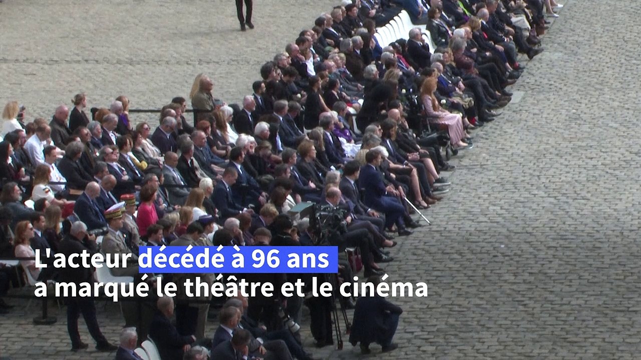 Hommage de la France au "monstre sacré" du théâtre Michel Bouquet