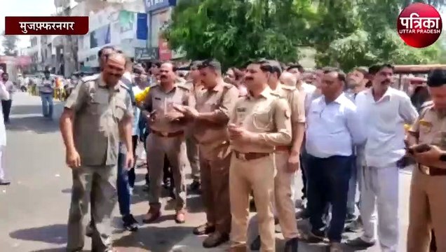 इलेक्ट्रॉनिक्स शोरूम में लगी आग, लाखों का सामान जलकर हुआ खाक