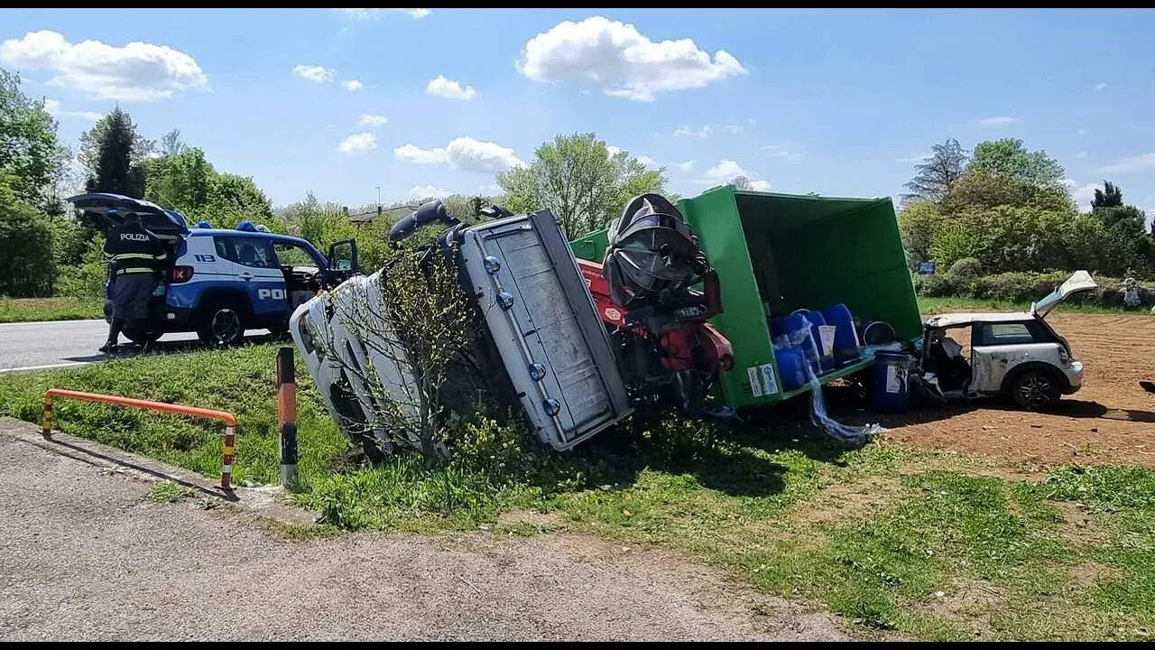 Incidente mortale a Caerano San Marco vittima una ragazza di 23 anni di Vidor Foto