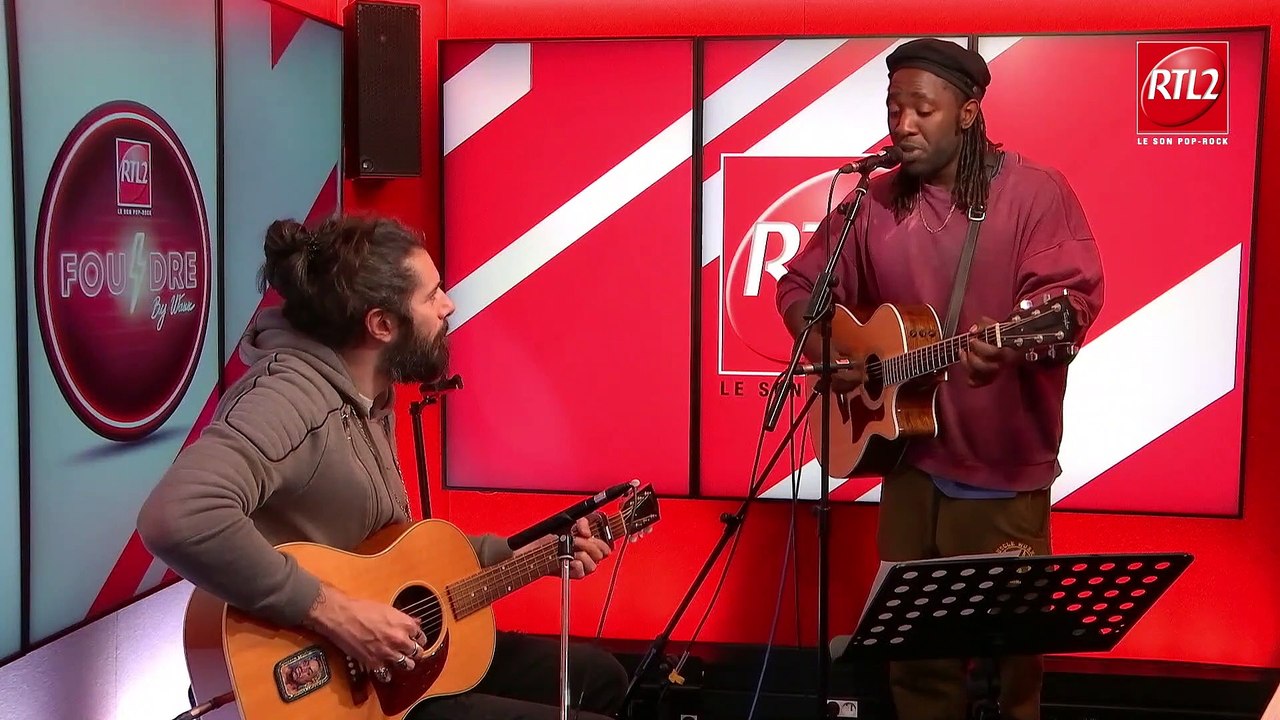 PÉPITE - Kele Orekele (Bloc Party) et Waxx interprètent "Redemption Song" dans Foudre (01/05/22)