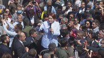 Meral Akşener Kepez'de esnaf ziyaretinde bulundu