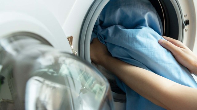 Jede Woche? So oft solltest du deine Bettwäsche wechseln