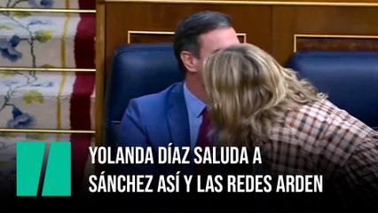 Yolanda Díaz saluda a Pedro Sánchez así y las redes arden