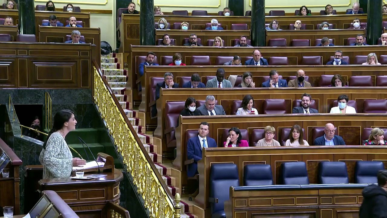 Olona en estado puro REPARTIENDO LEÑA EN EL CONGRESO.