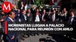 Diputados de Morena llegan a Palacio Nacional para reunión con AMLO