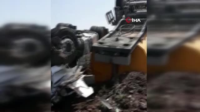 Kamyon sürücüsü hurdaya dönen araçtan burnu bile kanamadan çıktı