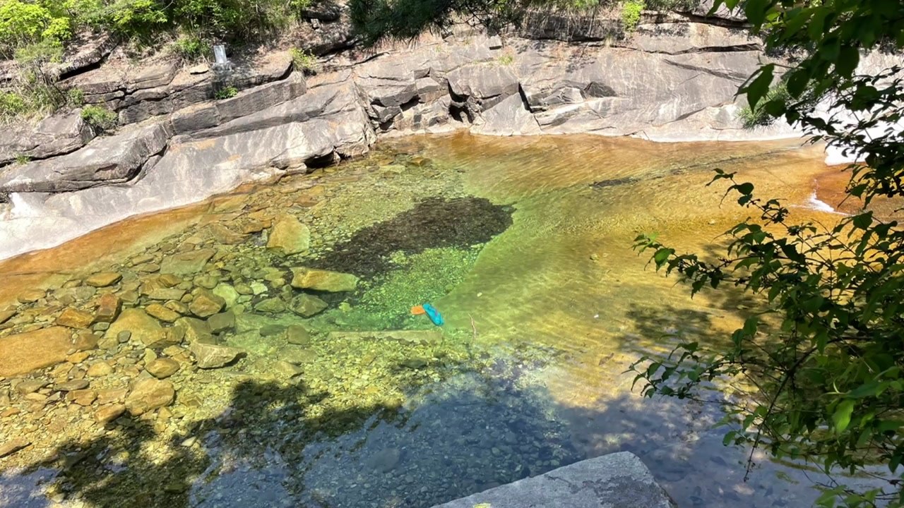 아들 구하려다...충북 제천 계곡서 40대 남성 물에 빠져 숨져 / YTN
