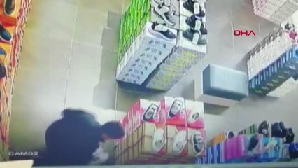 İSTANBUL-AYAKKABI ÇALDIĞI AVM'YE TEKRAR GELİNCE YAKALANDI