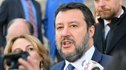 Anche l’ambasciata russa in Italia smentisce il vi@ggio di Salvini a Mosca: «Finora nessun visto ric