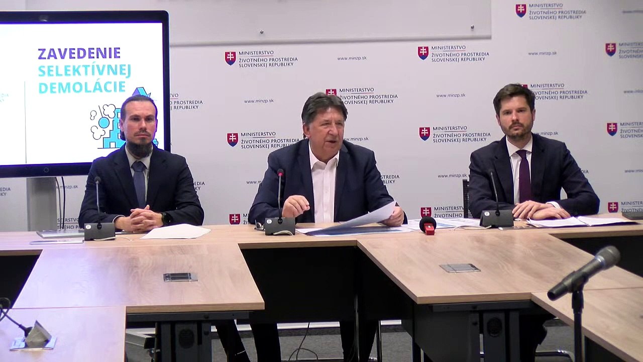 ZÁZNAM: Budaj: Povinnosť recyklovať stavebný odpad by sa mala týkať stavieb nad 300 m2