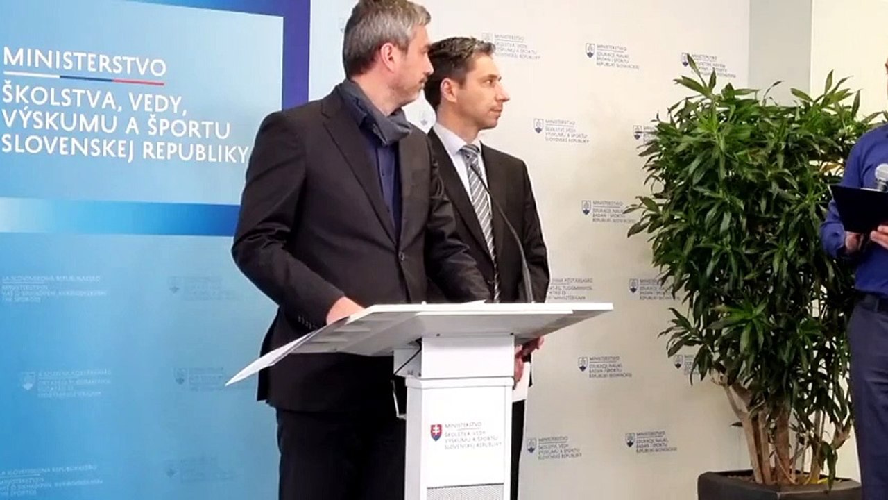 ZÁZNAM: Udelených bude 1400 štipendií pre maturantov,ktorí zostanú študovať v SR