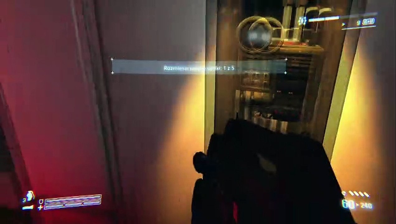 Aliens: Colonial Marines defending the room gameplay