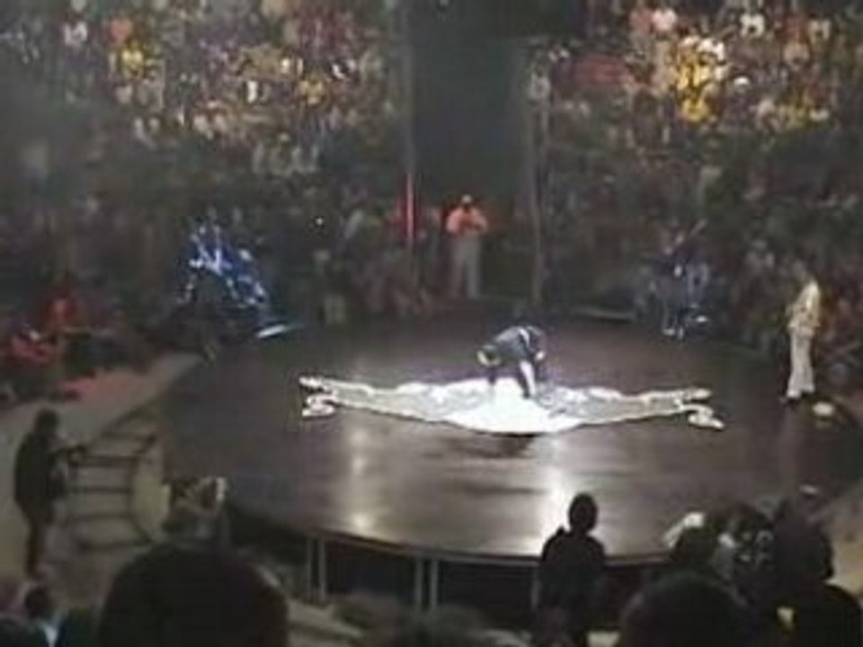 Red Bull Bc One 2005 - physicx vs lilou