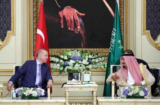 Cumhurbaşkanı Erdoğan, Suudi Arabistan Kralı Abdülaziz ile bir araya geldi