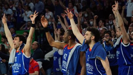 Son Dakika! Avrupa'da destan yazmaya devam ediyorlar! Anadolu Efes üst üste 3. kez Final Four'da
