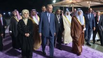 شاهد: إردوغان يصل السعودية في أول زيارة للمملكة منذ مقتل خاشقجي في تركيا