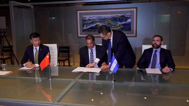 Nicaragua y China firman convenio para Programa de Viviendas