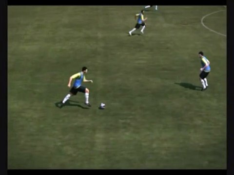 Pro Evolution Soccer 2010 Dribbling part.2 Releasing the ball on the slant