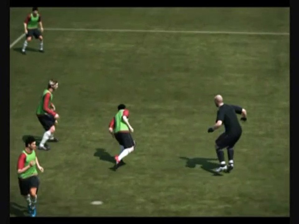 Pro Evolution Soccer 2010 Tricks part 9 Trick 2