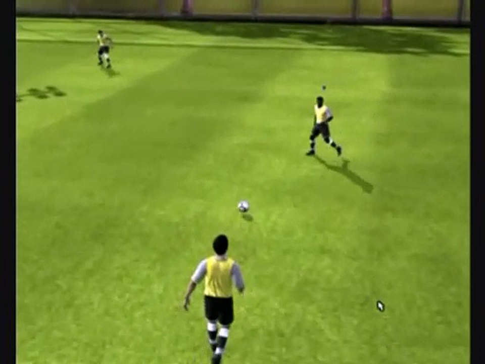 FIFA 10 Passing on the ground