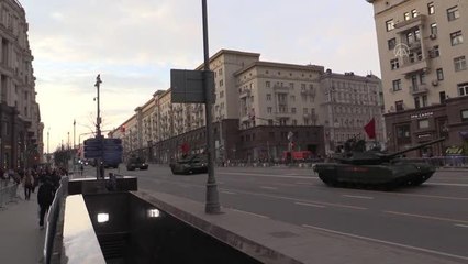 Son dakika haberi | Moskova'da askeri geçit töreninin gece provası